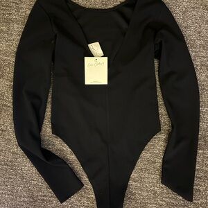 SORELLA VITA Long Sleeve V-Neck Bodysuit